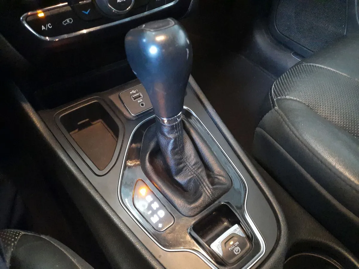 Jeep Cherokee 2.4 Limited 4x4 At 5p año 2019