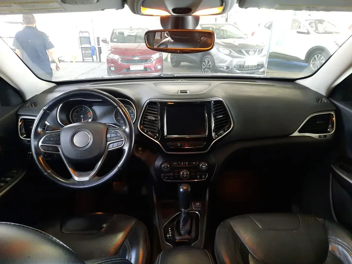 Jeep Cherokee 2.4 Limited 4x4 At 5p año 2019