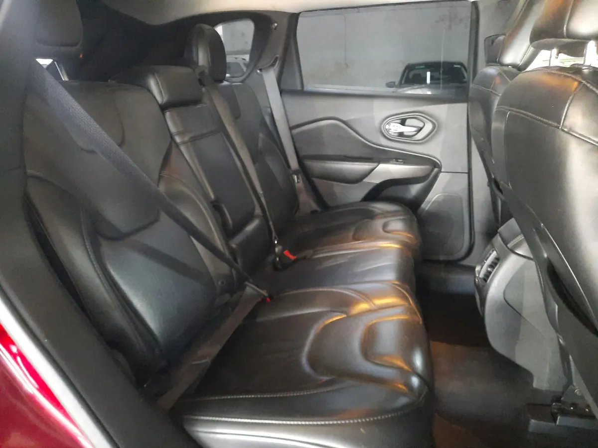 Jeep Cherokee 2.4 Limited 4x4 At 5p año 2019