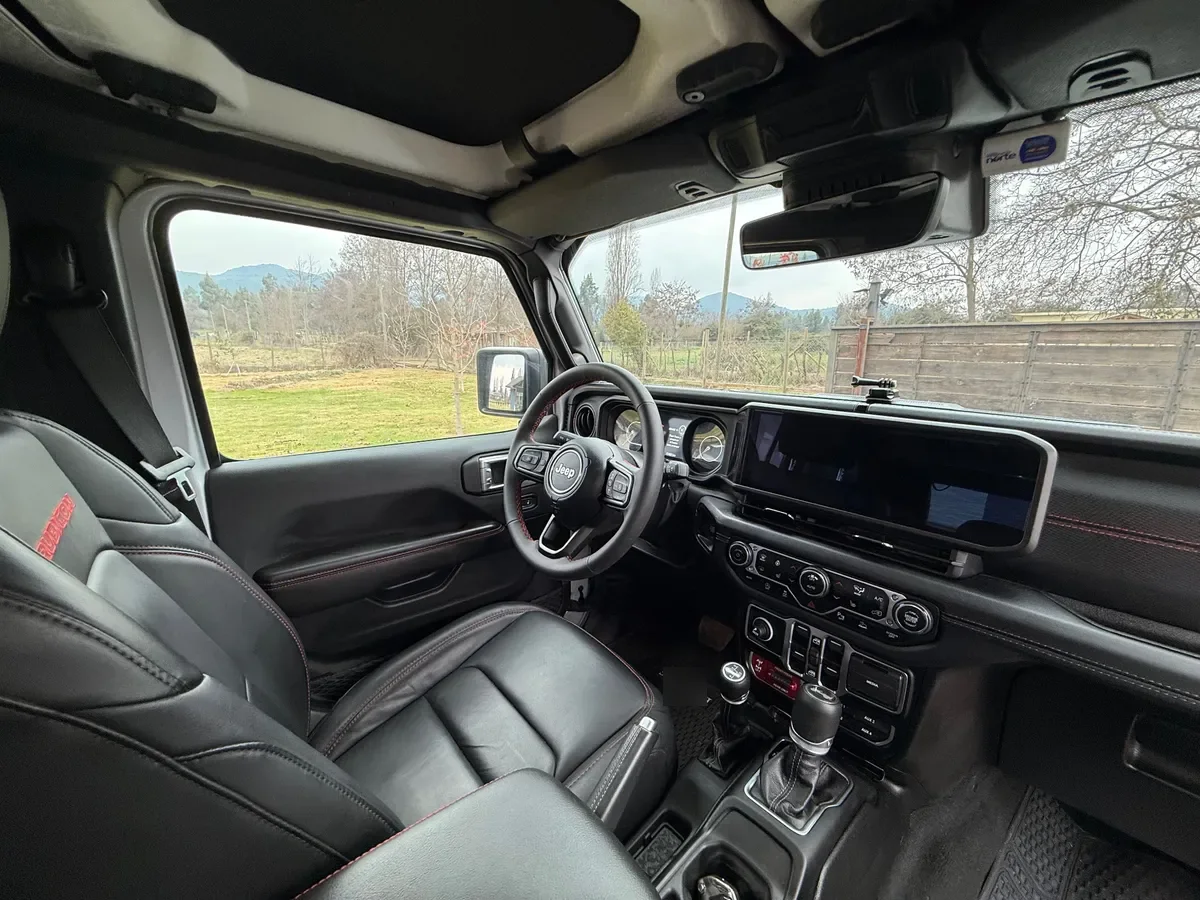 JEEP WRANGLER 2.0 T Sport At 4x4 año 2024