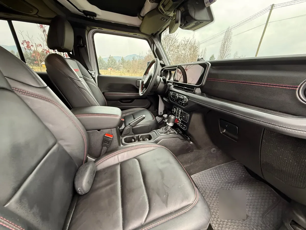 JEEP WRANGLER 2.0 T Sport At 4x4 año 2024