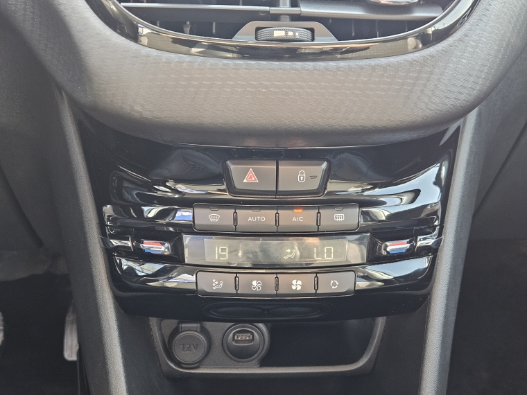 Peugeot 2008 Allure 1.5 Hdi Aut año 2020