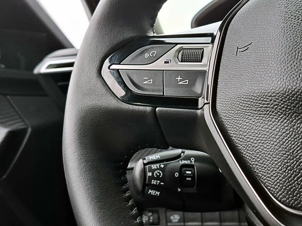 Peugeot 2008 Active año 2025