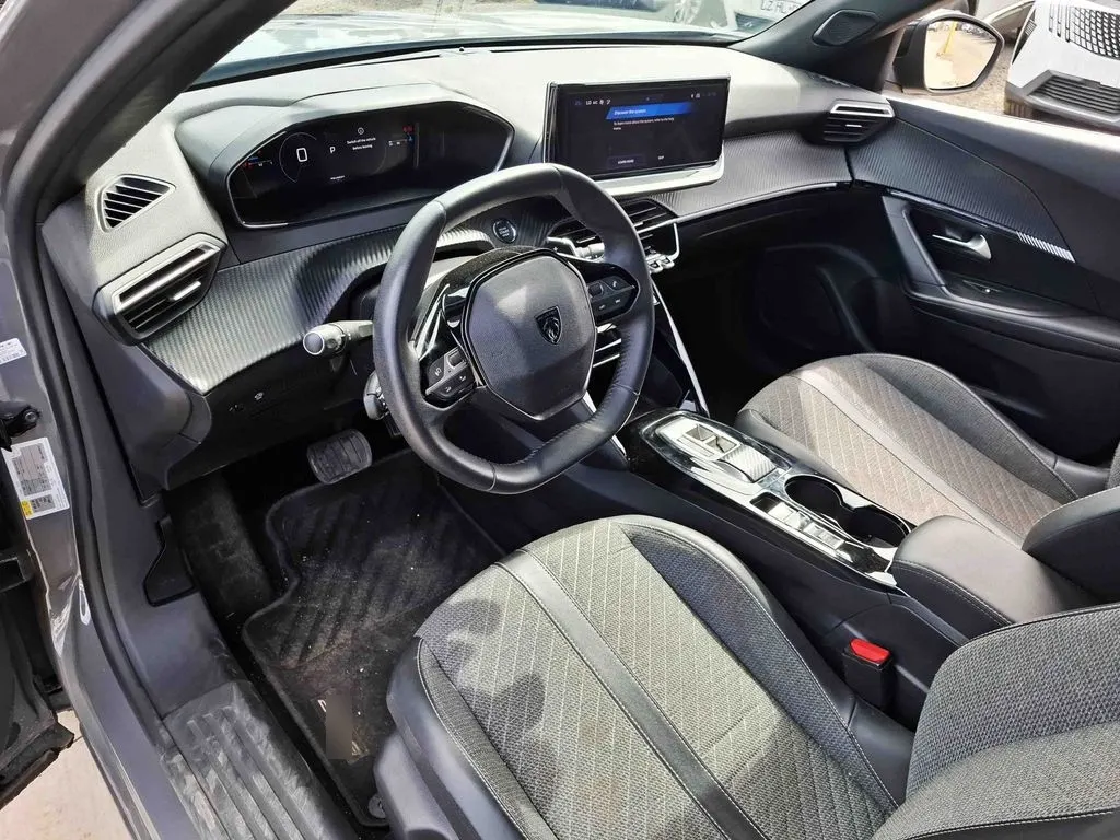 Peugeot 2008 Allure año 2024