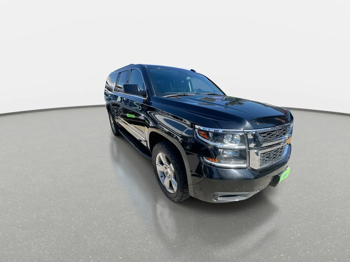 Chevrolet Suburban 5.3l Lt 4wd Su At 5p año 2021