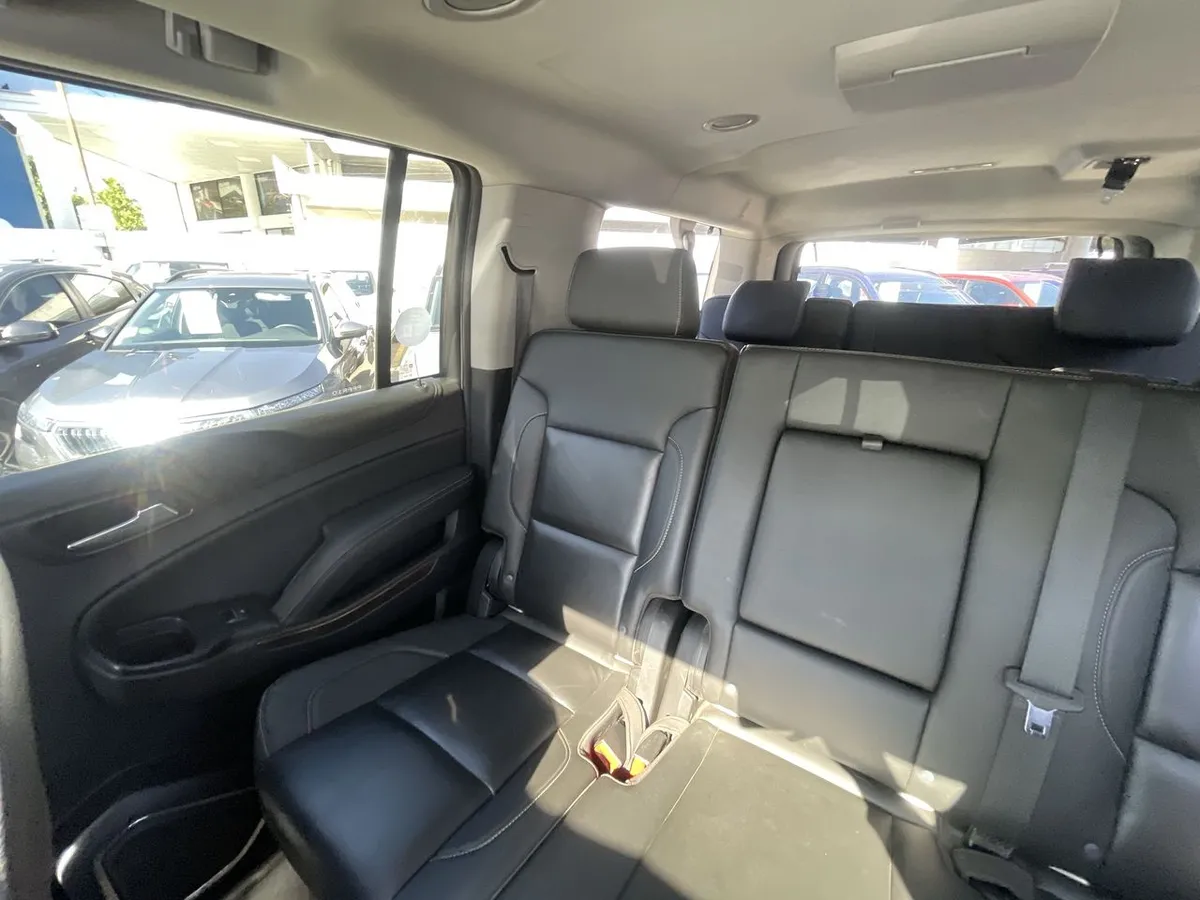 Chevrolet Suburban 5.3l Lt 4wd Su At 5p año 2021