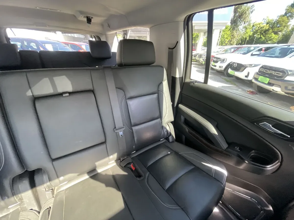 Chevrolet Suburban 5.3l Lt 4wd Su At 5p año 2021