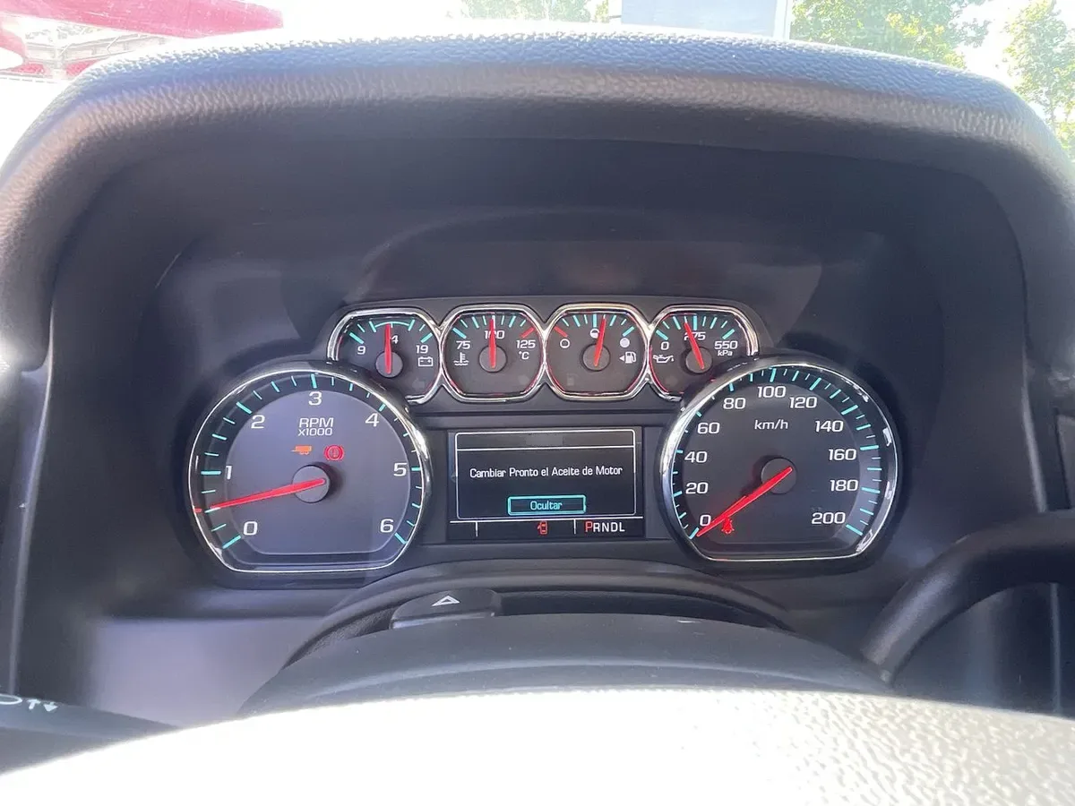 Chevrolet Suburban 5.3l Lt 4wd Su At 5p año 2021