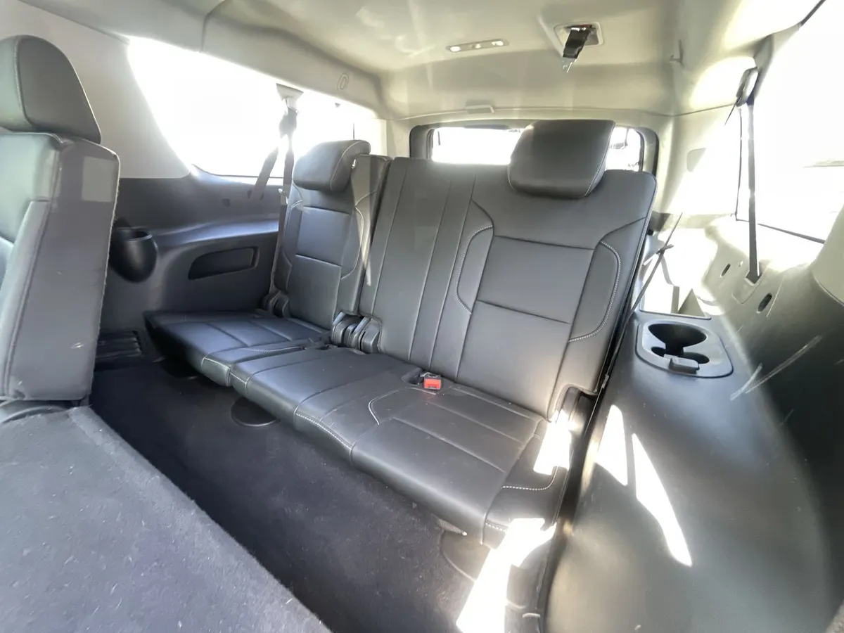 Chevrolet Suburban 5.3l Lt 4wd Su At 5p año 2021