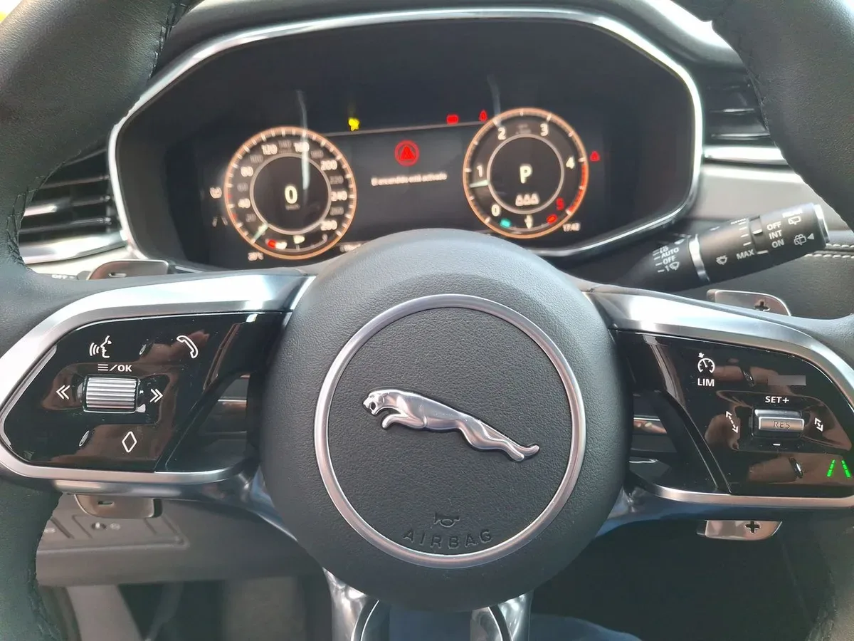 Jaguar F-Pace 2.0 R-Dynamic S Diesel Awd 204hp At 5p año 2025