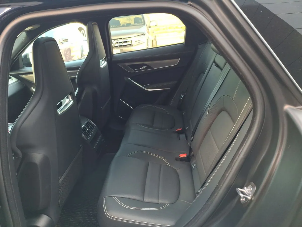 Jaguar F-Pace 2.0 R-Dynamic S Diesel Awd 204hp At 5p año 2025