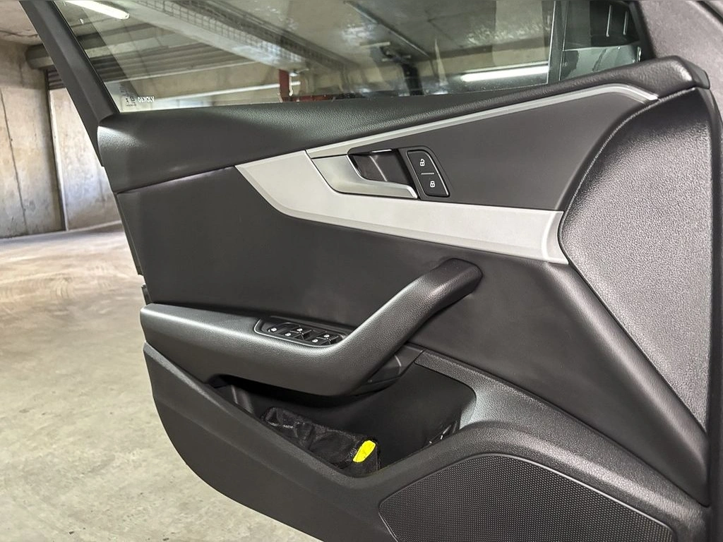 Audi A4 2.0 40 Tfsi Sport Special Edition At Hibrido año 2025