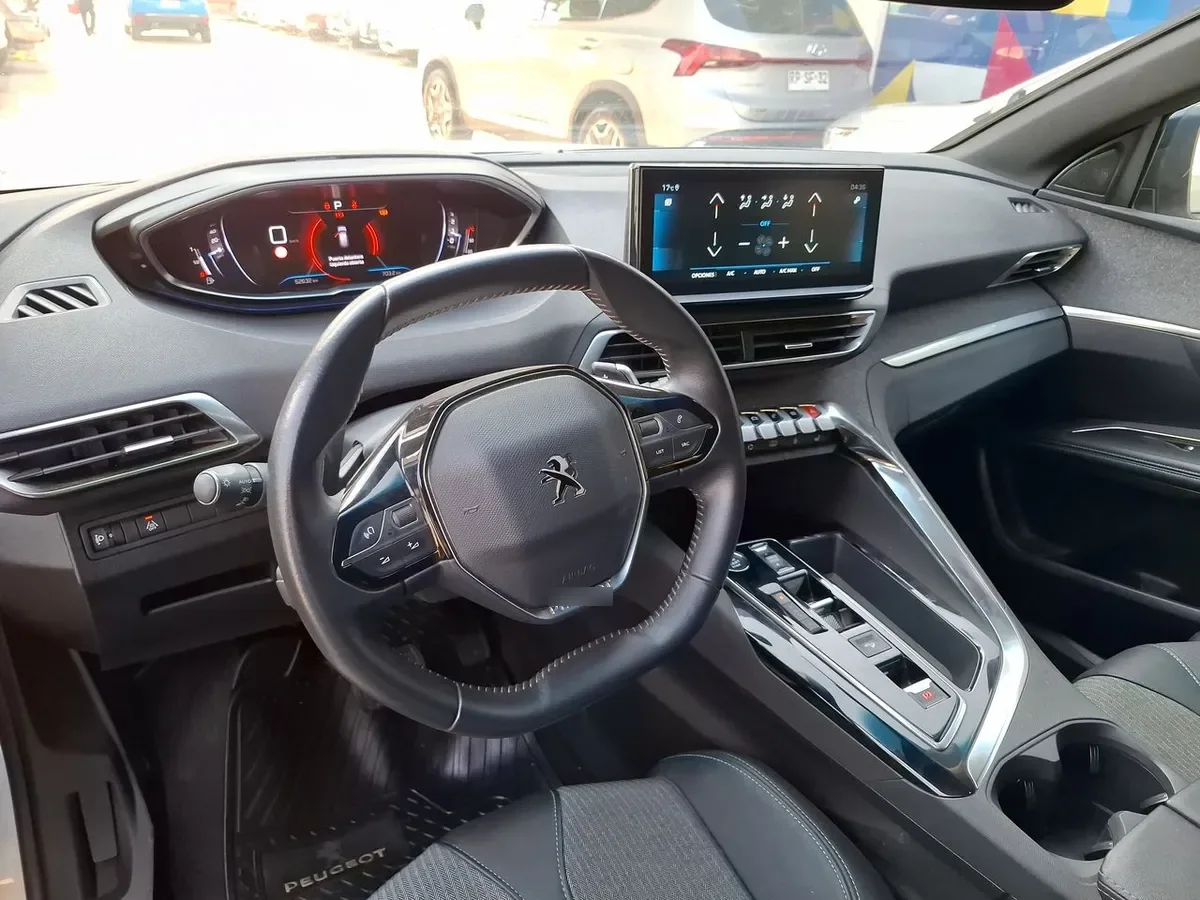 Peugeot 3008 1.5 Allure Pack Bluehdi 130 4x2 Eat8 5p año 2024