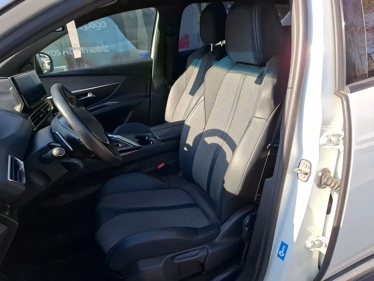 Peugeot 3008 1.5 Allure Pack Bluehdi 130 4x2 Eat8 5p año 2024