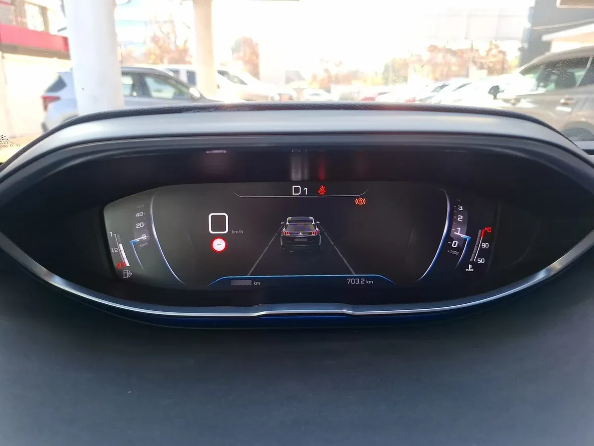 Peugeot 3008 1.5 Allure Pack Bluehdi 130 4x2 Eat8 5p año 2024