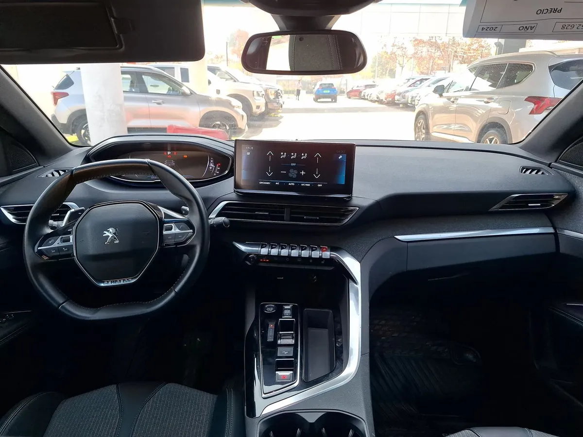 Peugeot 3008 1.5 Allure Pack Bluehdi 130 4x2 Eat8 5p año 2024