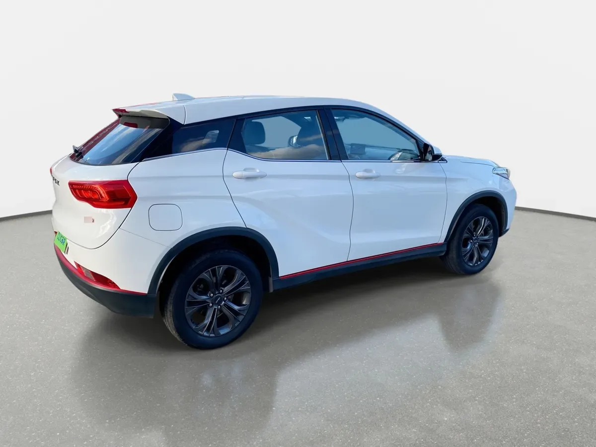 DFSK 500 1.5 Luxury 4x2 Mt 5p año 2025