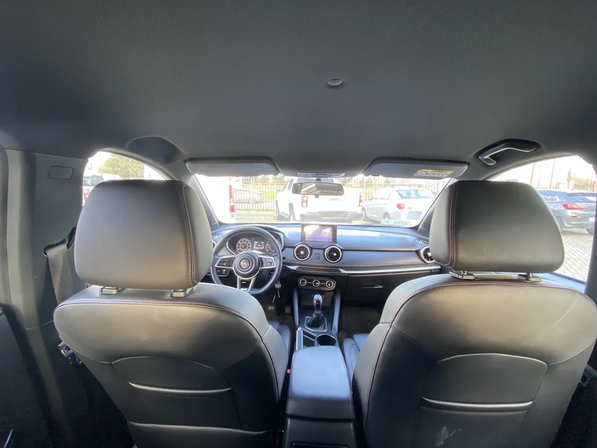 DFSK 500 1.5 Luxury 4x2 Mt 5p año 2025