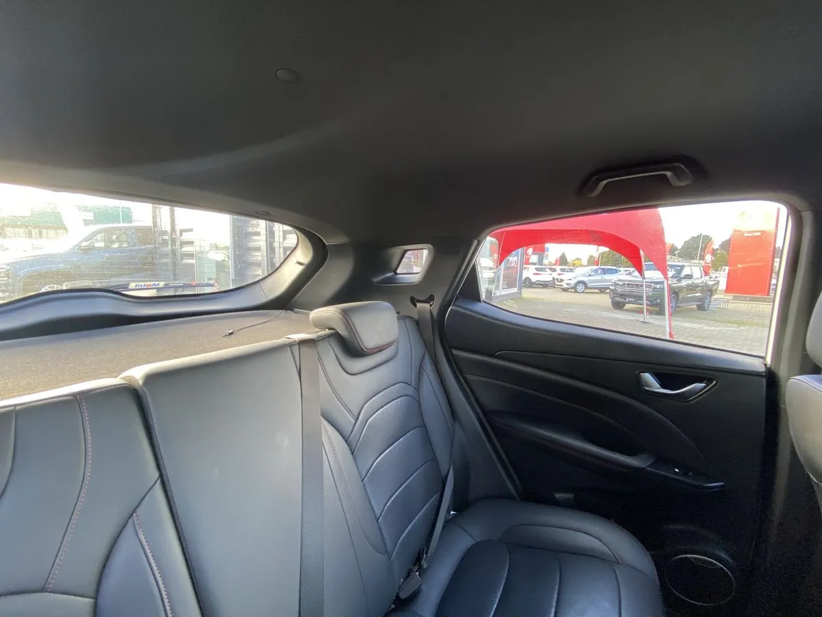 DFSK 500 1.5 Luxury 4x2 Mt 5p año 2025