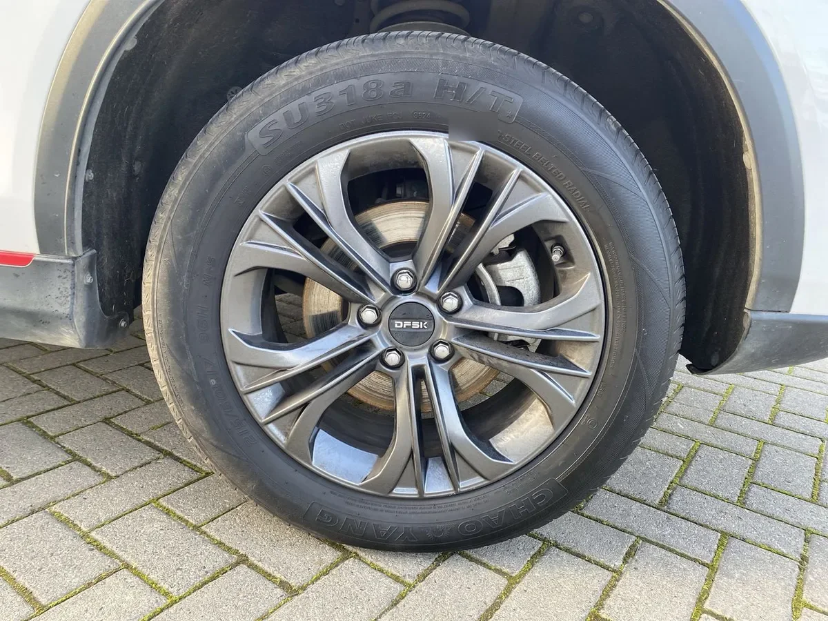 DFSK 500 1.5 Luxury 4x2 Mt 5p año 2025