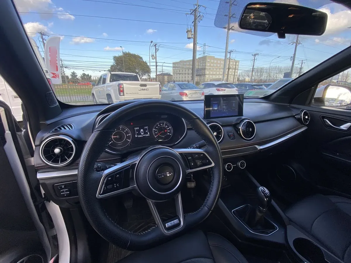 DFSK 500 1.5 Luxury 4x2 Mt 5p año 2025