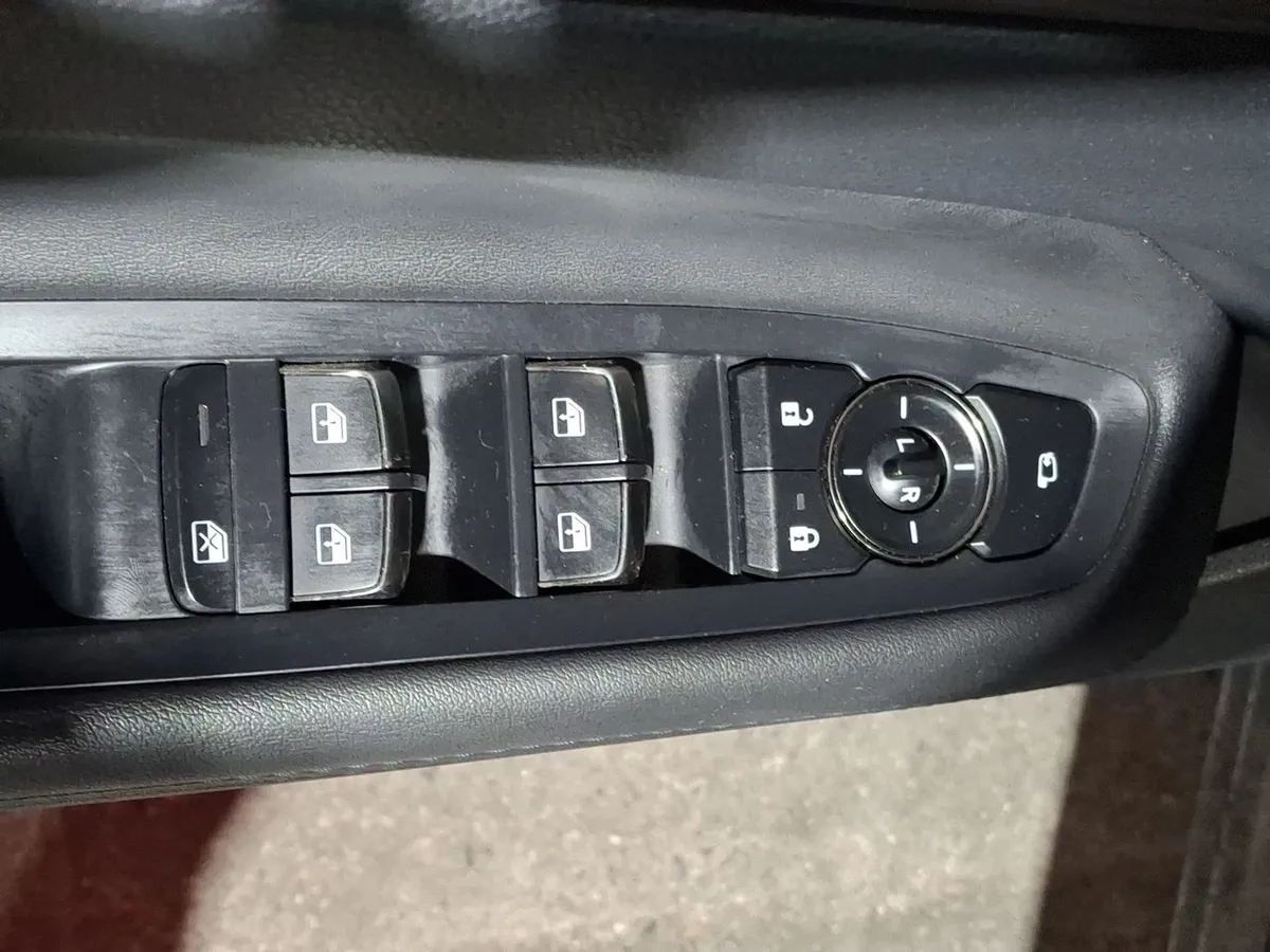 Ford Territory 1.5 Titanium 4x2 At 5p año 2025