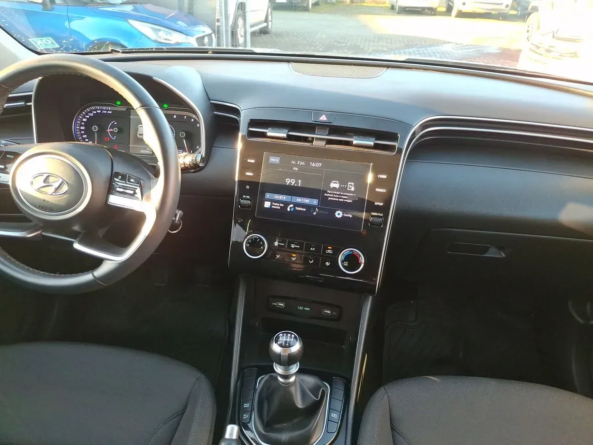 Hyundai Tucson 2.0 Nx4 Plus 2wd Mt 5p año 2023