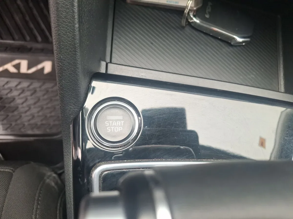 Kia Sportage 2.0 Ex Dies 2wd 8at 5p año 2025