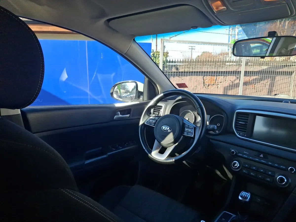 Kia Sportage 2.0 Lx 2wd 6mt 5p año 2019