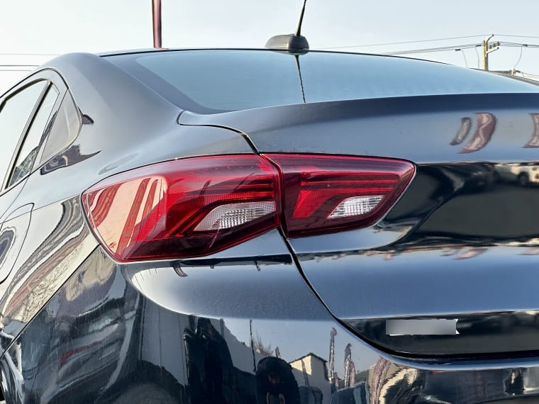 Chevrolet Onix Sedan Ltz 1.0 Mt año 2023