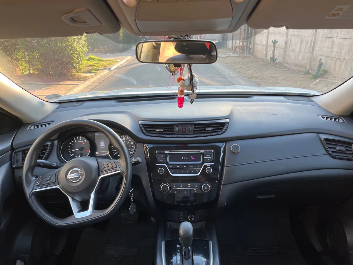 Nissan X-Trail 2.5 Sense Cvt At año 2019