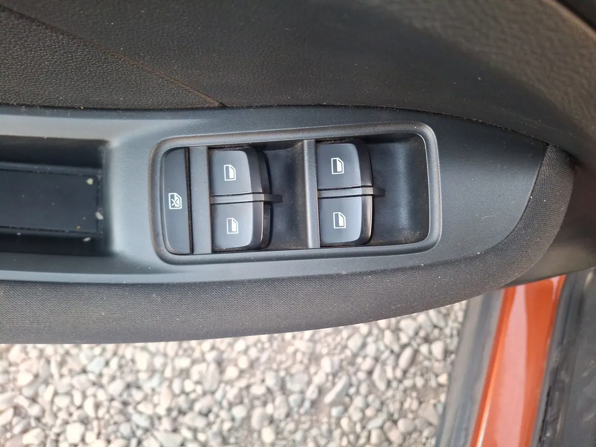MG Mg Zs 1.5 Std 4x2 Mt 5p año 2024