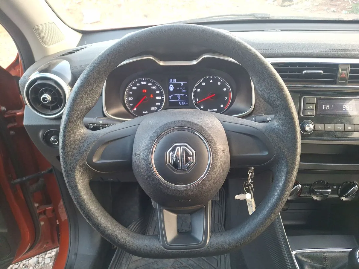 MG Mg Zs 1.5 Std 4x2 Mt 5p año 2024