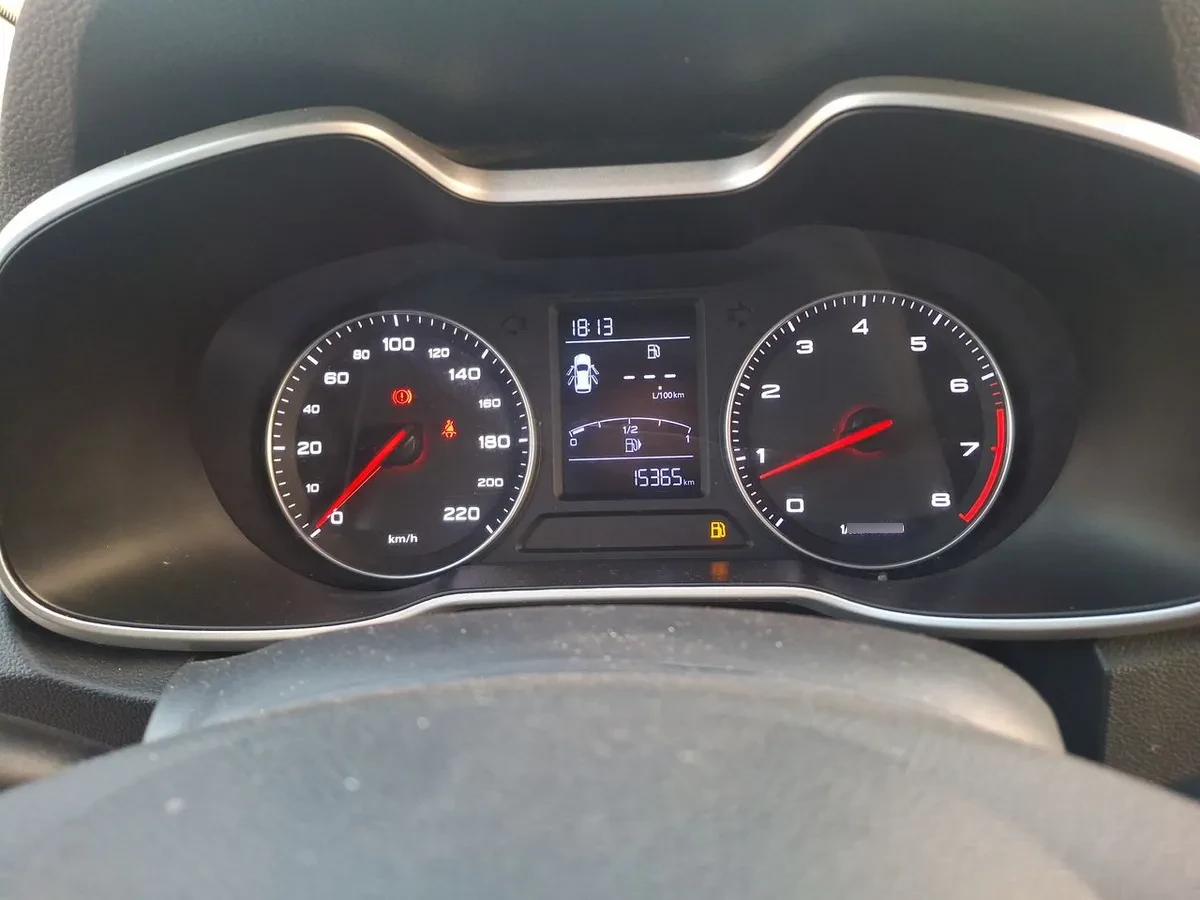 MG Mg Zs 1.5 Std 4x2 Mt 5p año 2024