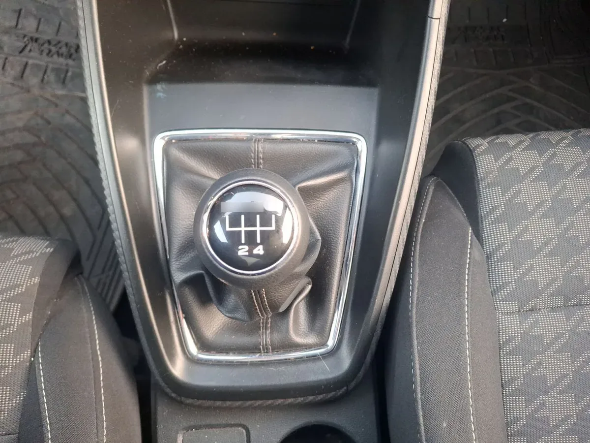 MG Mg Zs 1.5 Std 4x2 Mt 5p año 2024