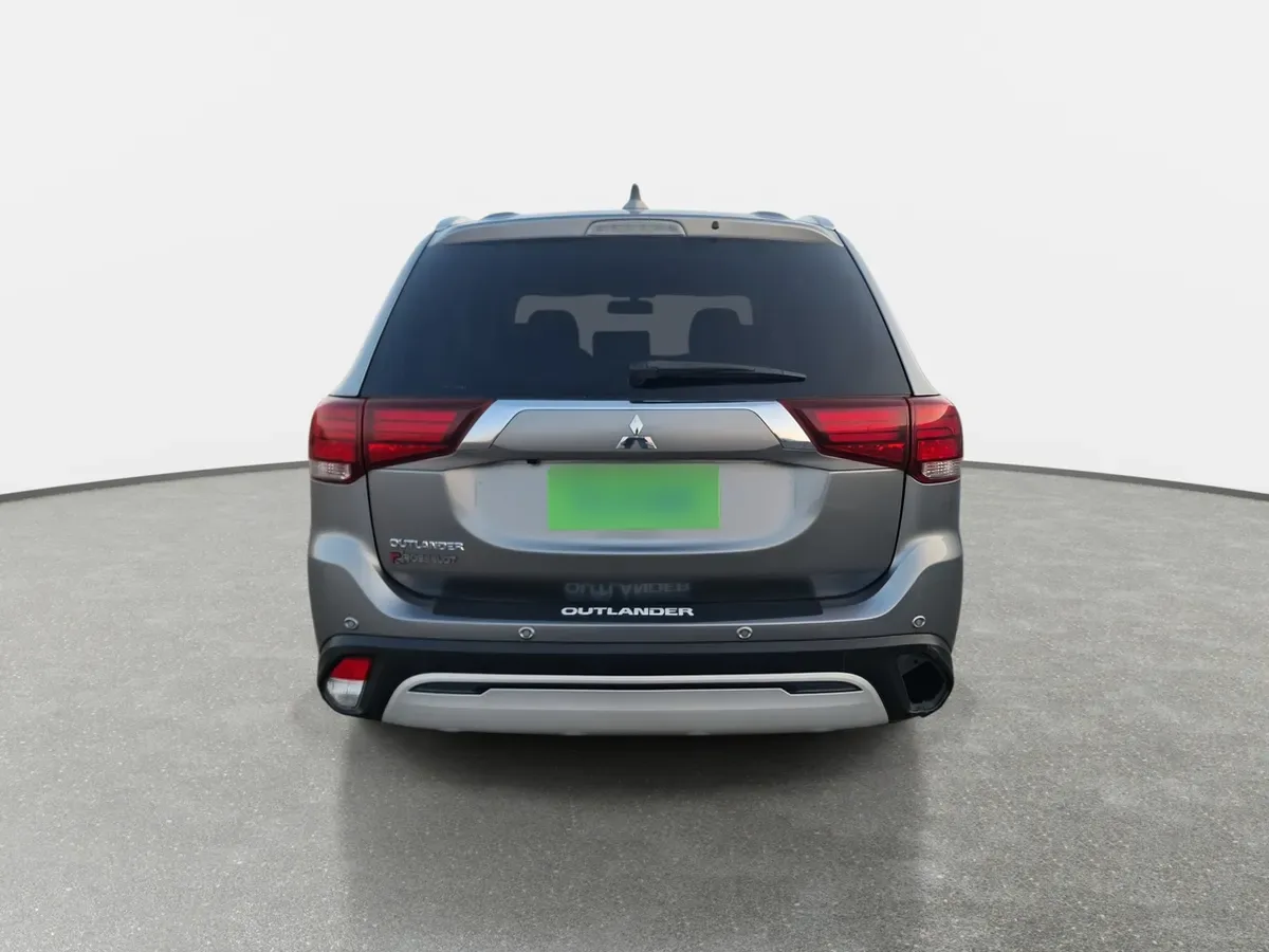 Mitsubishi Outlander 2.0 Glx 4x2 At 5p año 2021