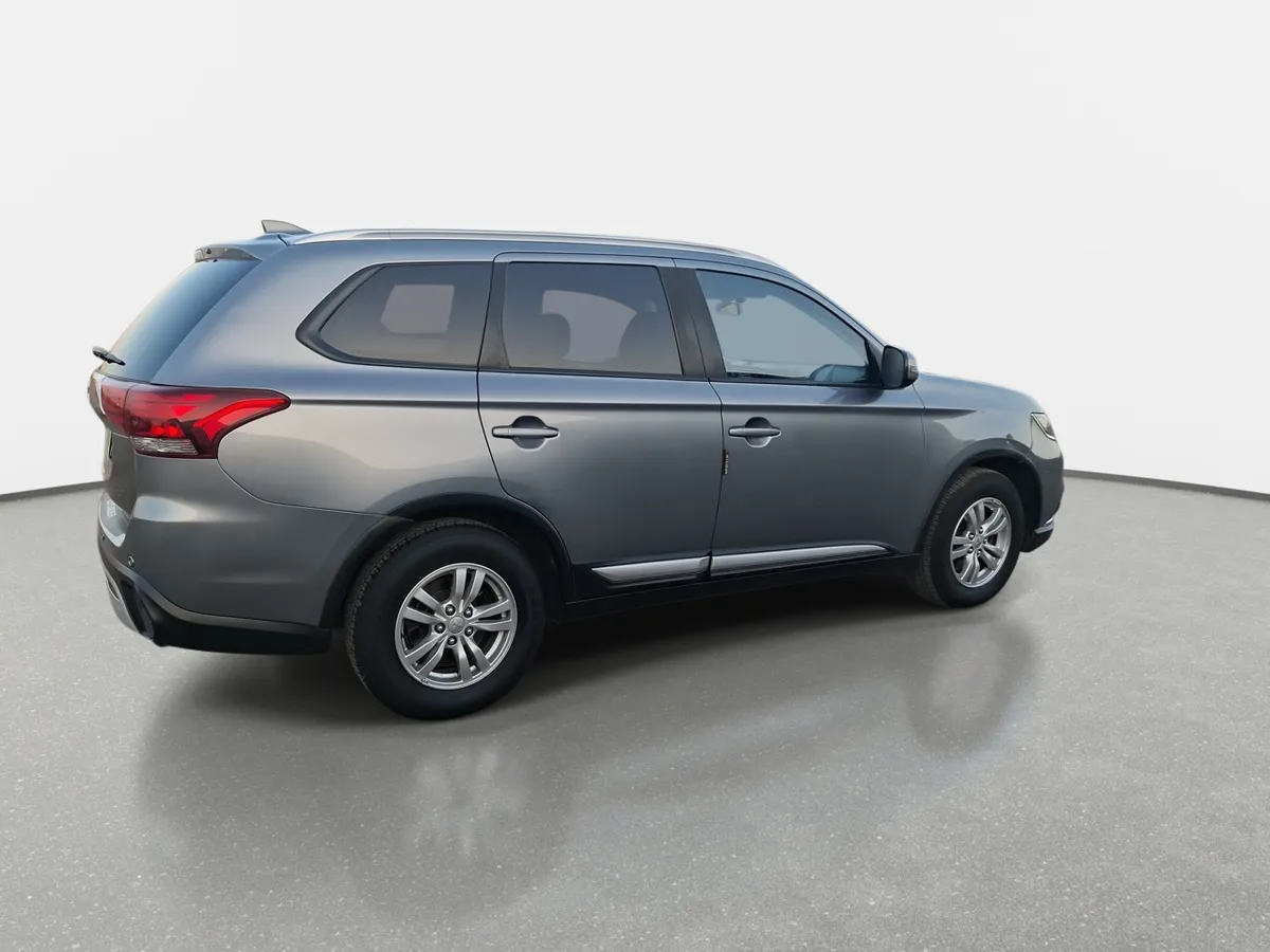 Mitsubishi Outlander 2.0 Glx 4x2 At 5p año 2021