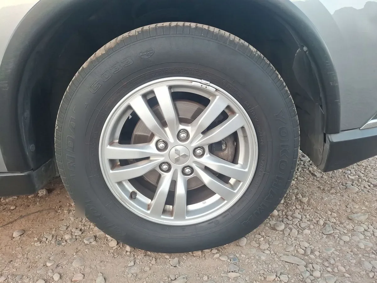 Mitsubishi Outlander 2.0 Glx 4x2 At 5p año 2021