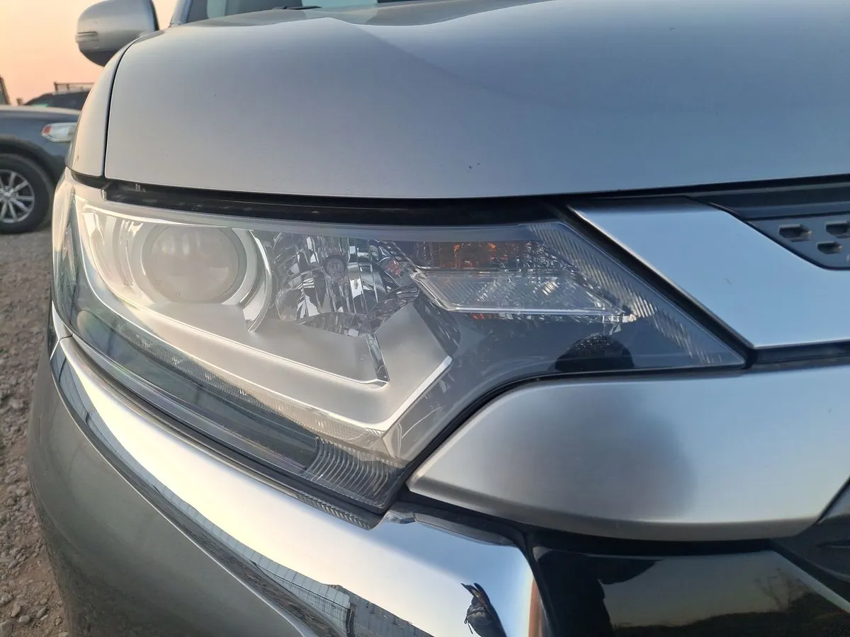 Mitsubishi Outlander 2.0 Glx 4x2 At 5p año 2021