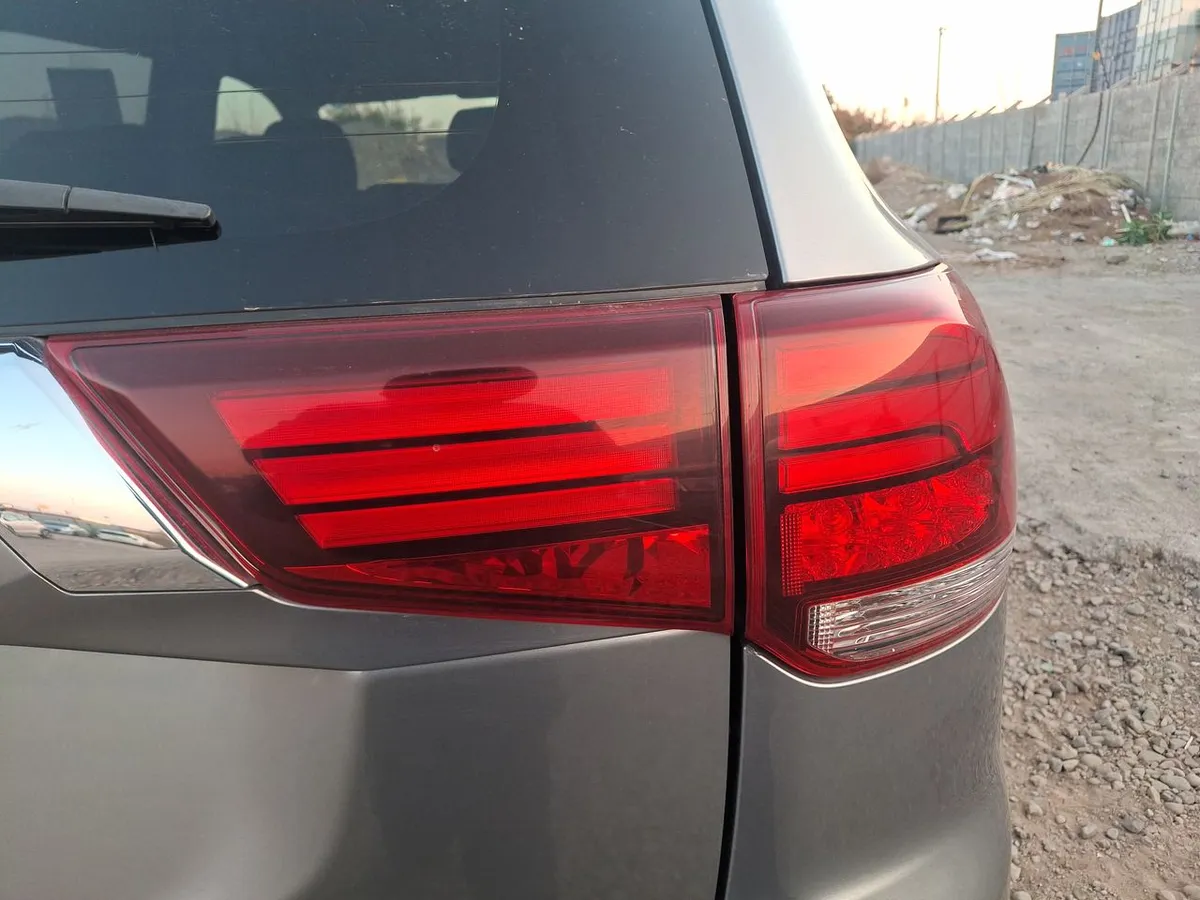 Mitsubishi Outlander 2.0 Glx 4x2 At 5p año 2021