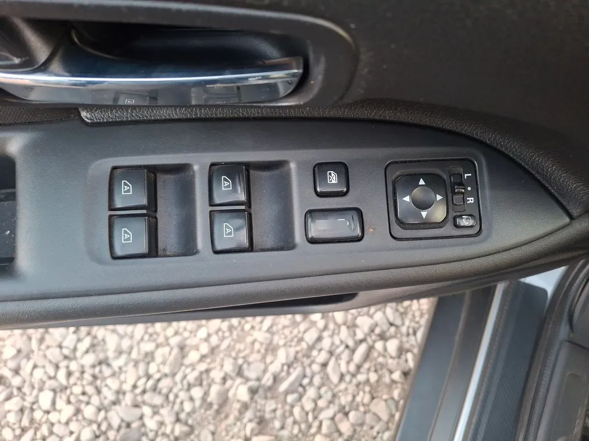 Mitsubishi Outlander 2.0 Glx 4x2 At 5p año 2021