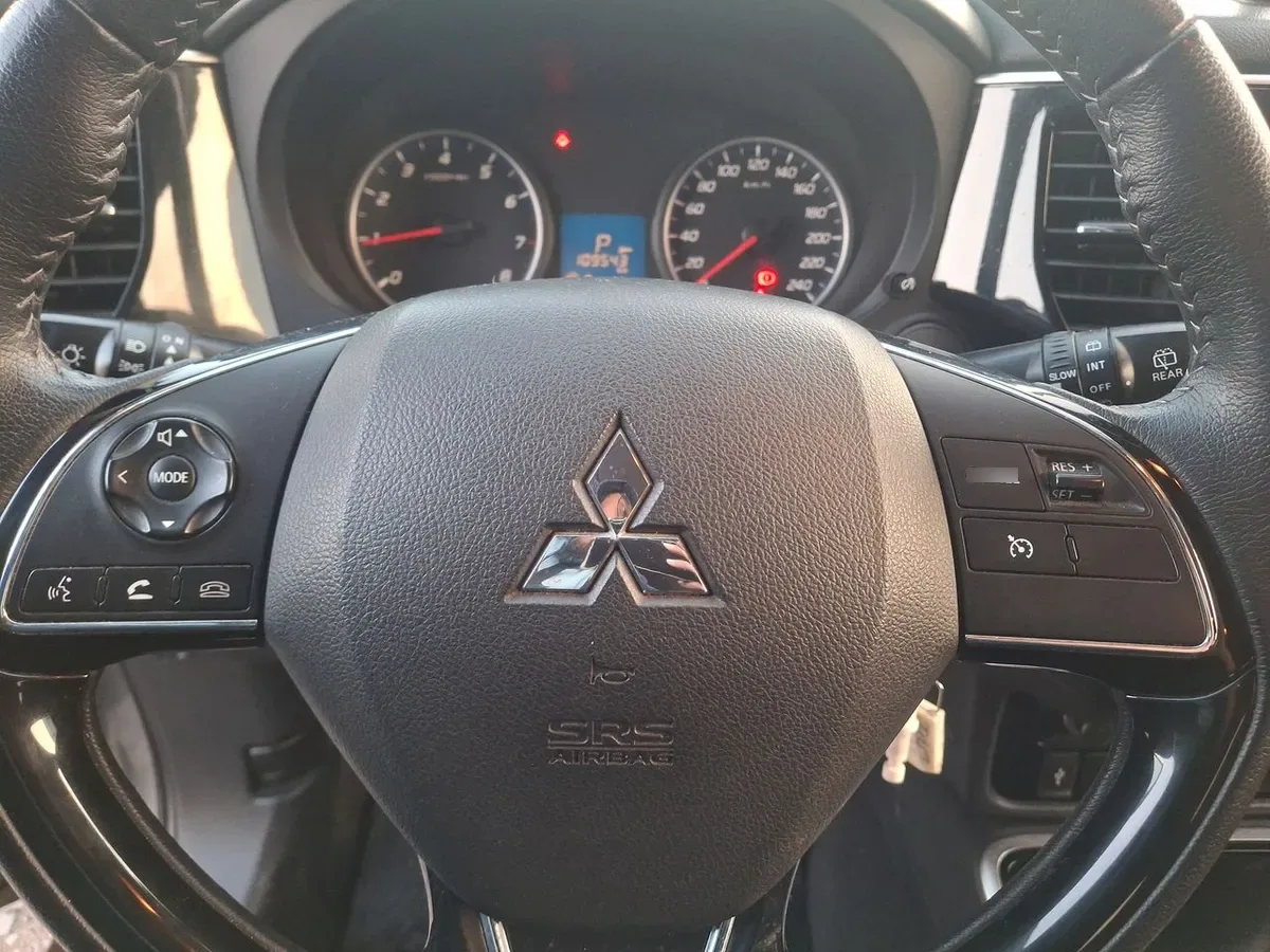Mitsubishi Outlander 2.0 Glx 4x2 At 5p año 2021