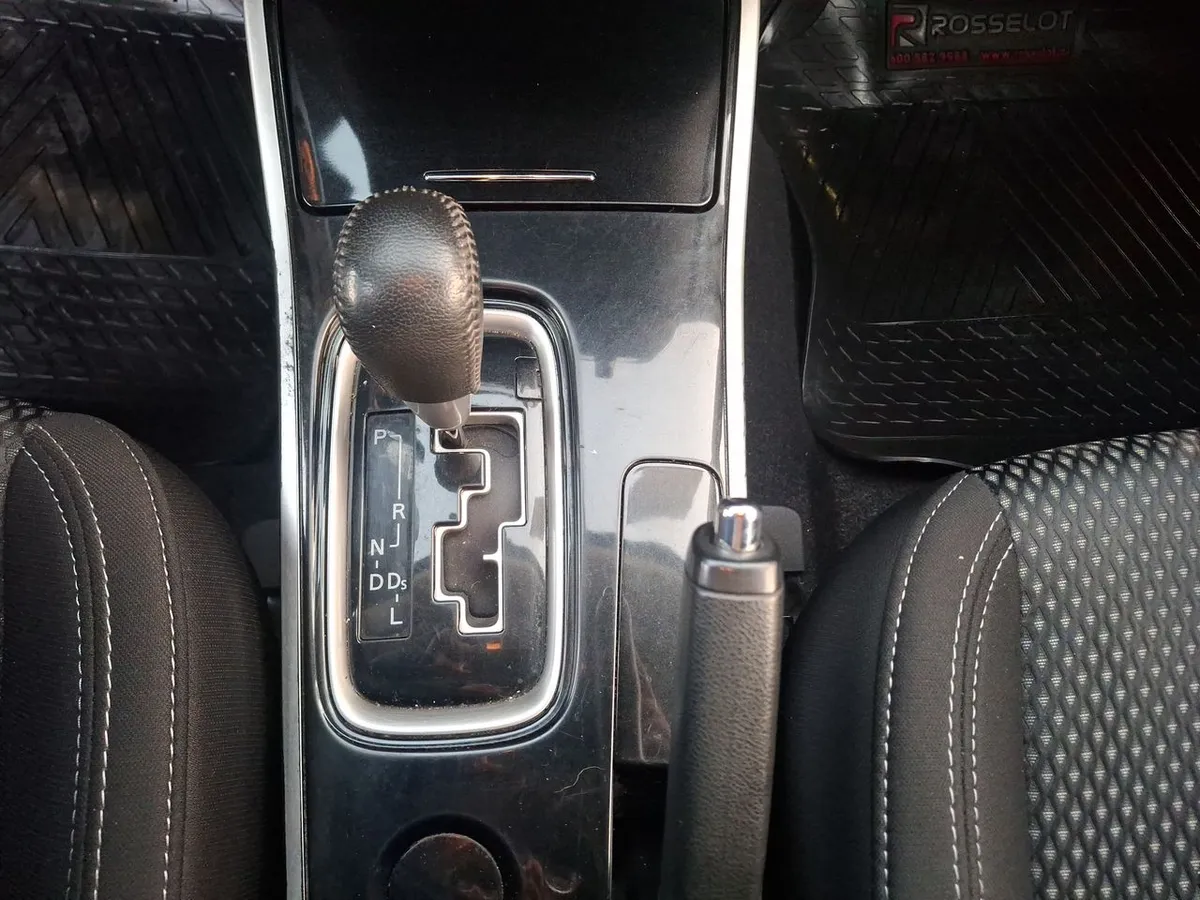 Mitsubishi Outlander 2.0 Glx 4x2 At 5p año 2021