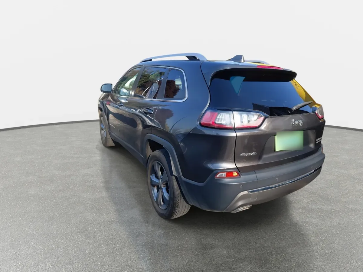 Jeep Cherokee 3.2 Limited 4x4 At 5p año 2019