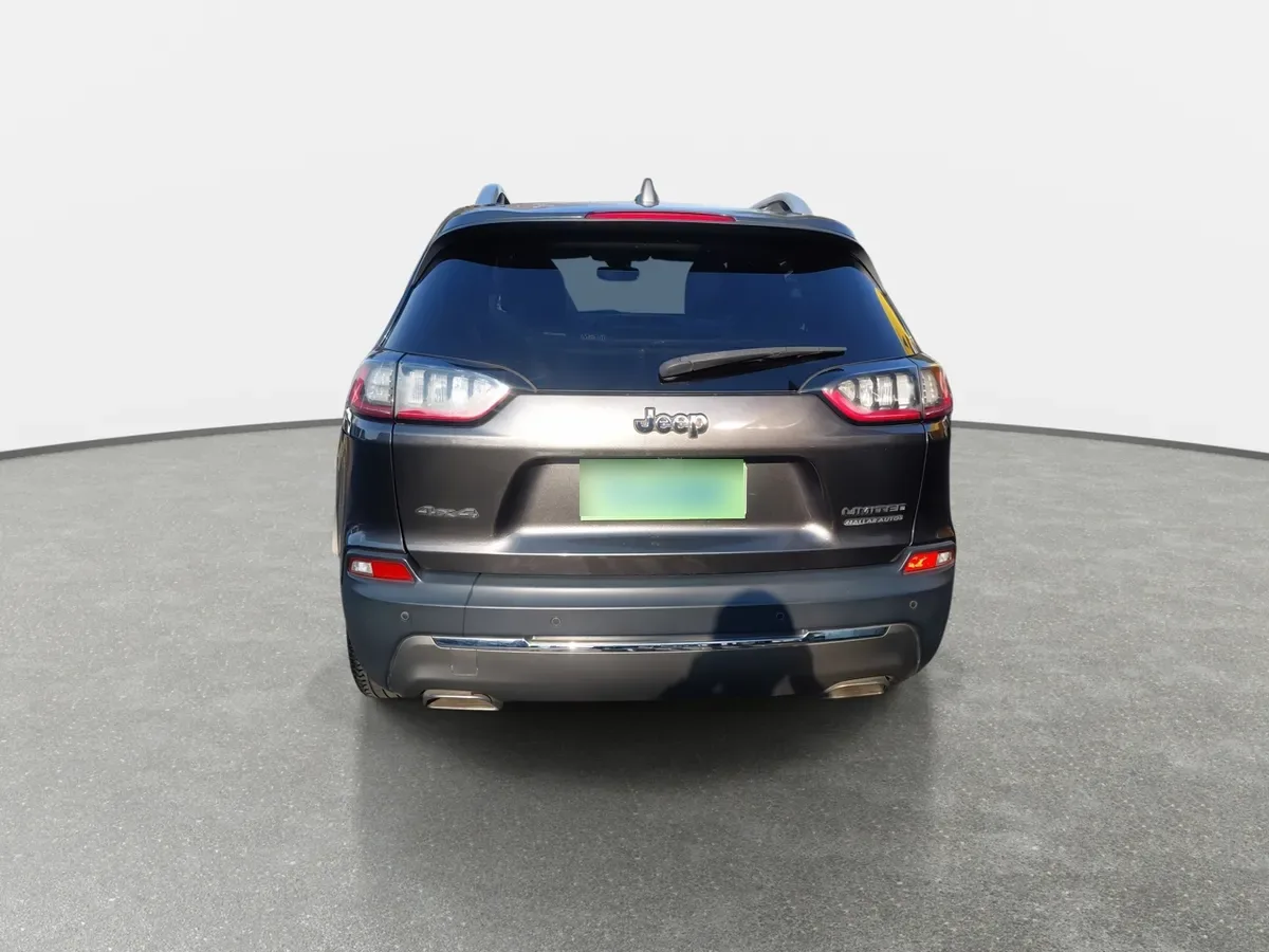 Jeep Cherokee 3.2 Limited 4x4 At 5p año 2019