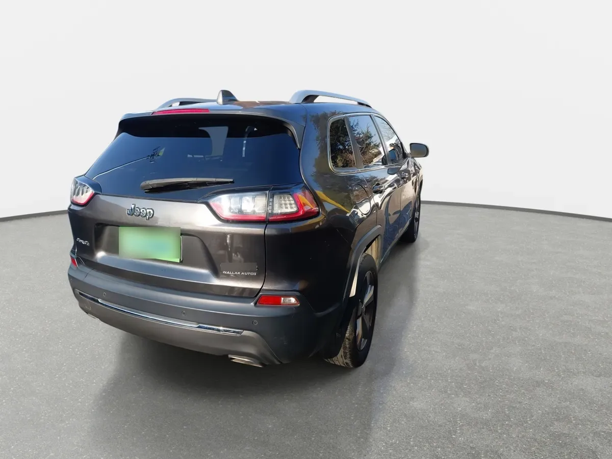 Jeep Cherokee 3.2 Limited 4x4 At 5p año 2019