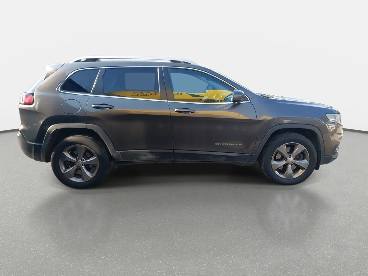 Jeep Cherokee 3.2 Limited 4x4 At 5p año 2019
