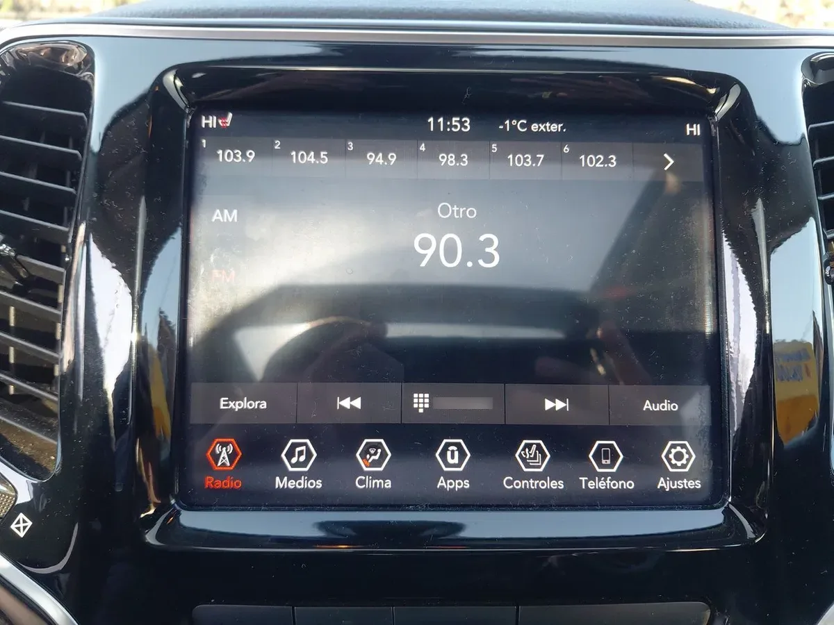 Jeep Cherokee 3.2 Limited 4x4 At 5p año 2019