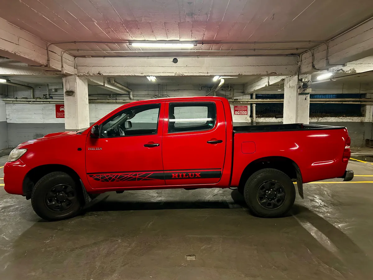TOYOTA HILUX 2.5 Gps Mt 4x2 Diesel año 2015