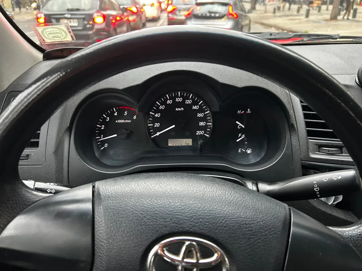 TOYOTA HILUX 2.5 Gps Mt 4x2 Diesel año 2015